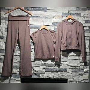 Vuori Chocolate Halo 3 Pc Set Cropped  Hoodie,  Fold Over Pants, Baby Tee Sz Sm